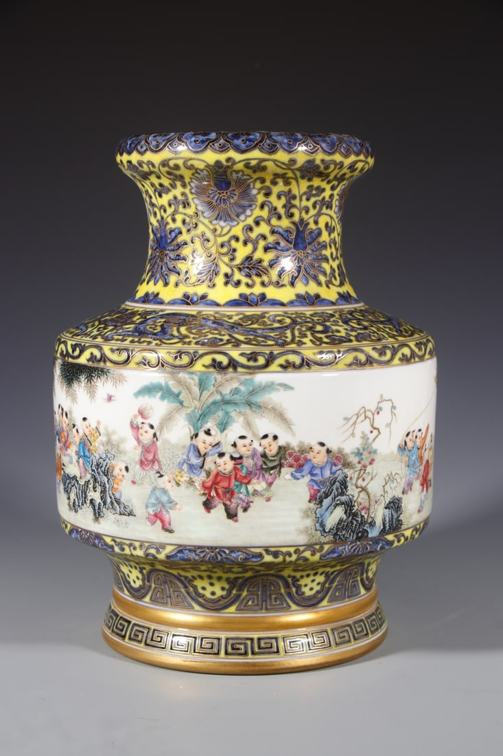 A Exquisite Blue and White Yellow Ground Famille-Rose Figures Pattern Vase: A Exquisite Blue and White Yellow Ground Famille-Rose Figures Pattern Vase,Qing Dynasty, China,Size:11.8inx4.7inx6.7in 青花黄地粉彩人物纹瓶,