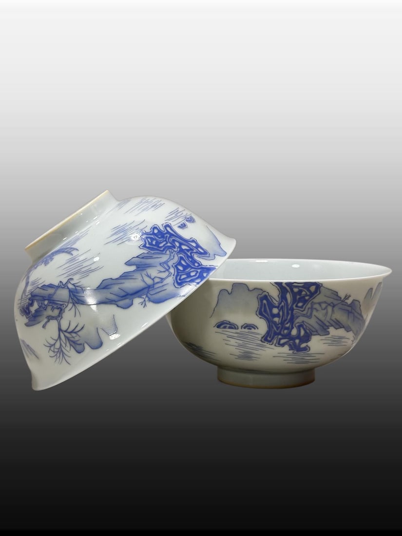 A pair of Exquisite Blue and White Landscape Pattern Bowl: A pair of Exquisite Blue and White Landscape Pattern Bowl,Qing Dynasty, China,Yongzheng Four-character Mark,Size:2.8inx6inx2.4in