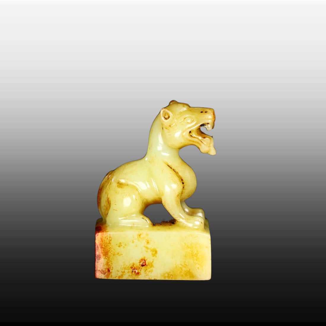 A Exquisite Hotan Jade Auspicious Beast Seal: A Exquisite Hotan Jade Auspicious Beast Seal,Han Dynasty, China,Size:1.3inx1inx2in,Weight:57.6g 和田玉瑞兽印章,中国汉代