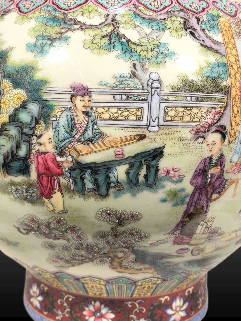 A Exquisite Enamel Figures Pattern Lion-Ears Vase - 3