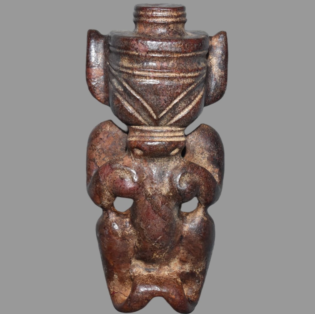A Exquisite Hemoyu Sun God: A Exquisite Hemoyu Sun God,Ancient Time, China,Size:7.4inx3.7in,Weight:1190g 河磨玉太阳神,远古时期