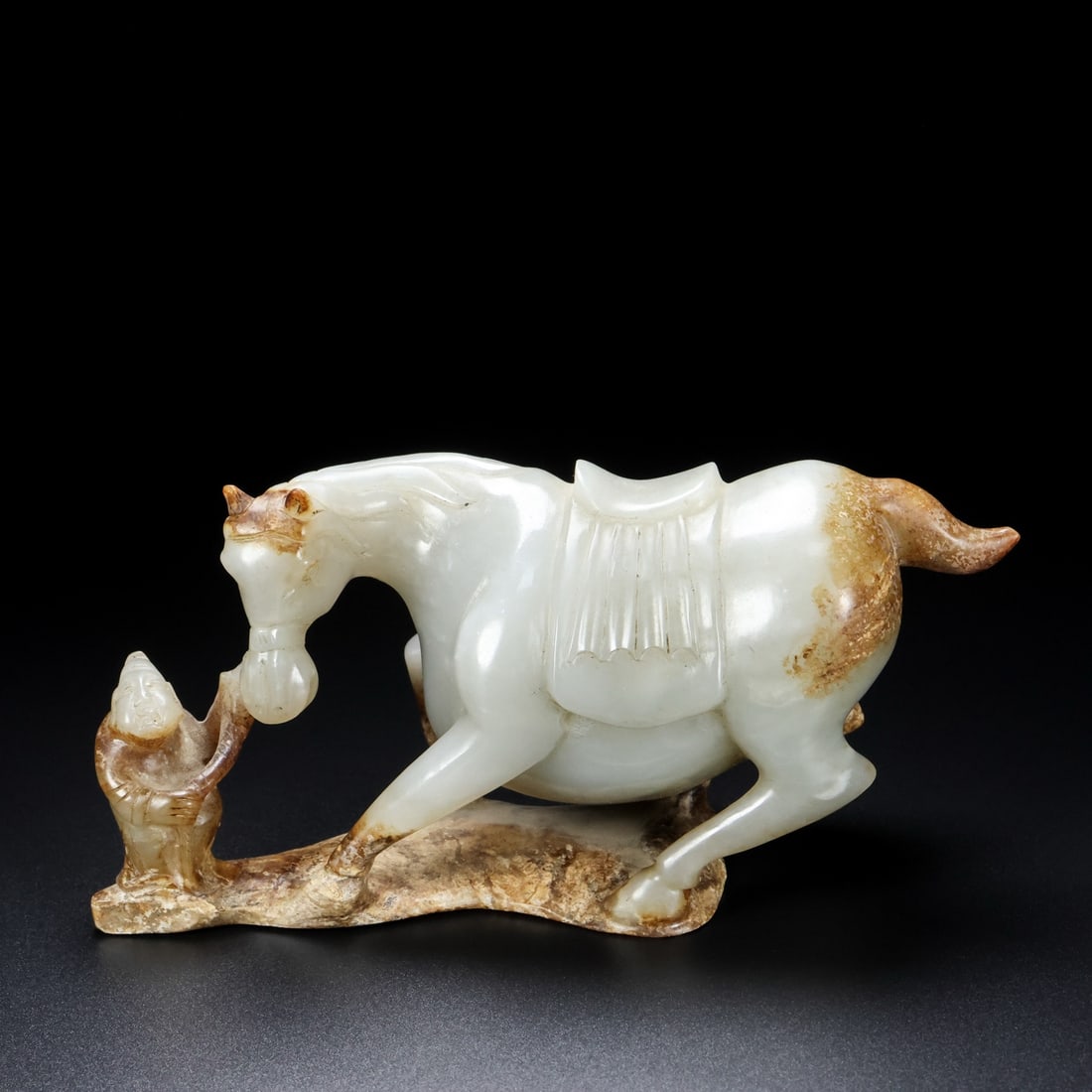 A Exquisite Hotan Jade Horse Ornament: A Exquisite Hotan Jade Horse Ornament,Tang Dynasty, China,Size:5.9inx2.2inx2.8in,Weight:481g 和田玉马摆件,中国唐代