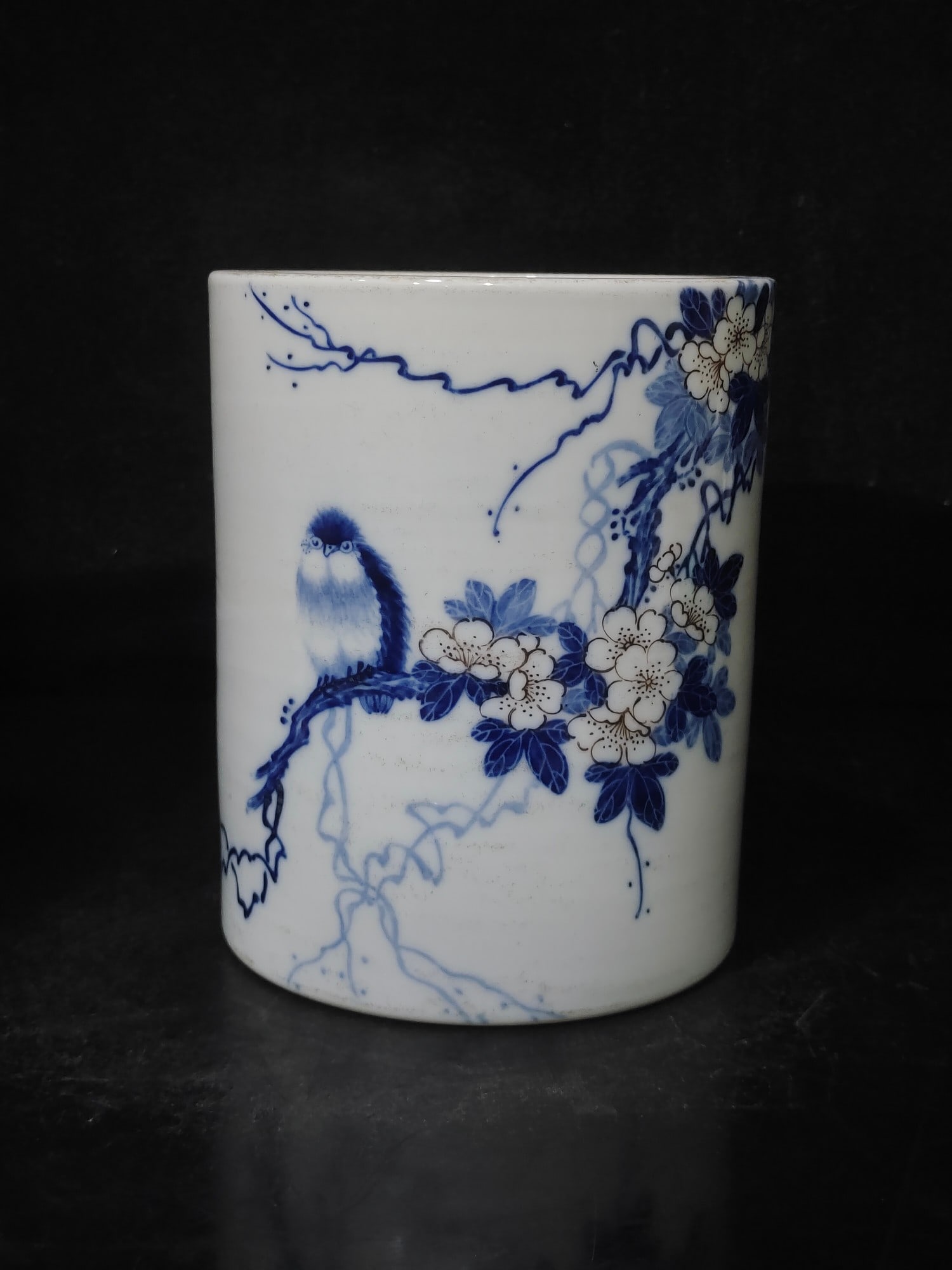 A Exquisite Blue and White Flower and Bird Pattern Brush Pot: A Exquisite Blue and White Flower and Bird Pattern Brush Pot,Republic of China,With Mark,Size:5.9inx4.7in 青花花鸟纹笔筒,民国,带款