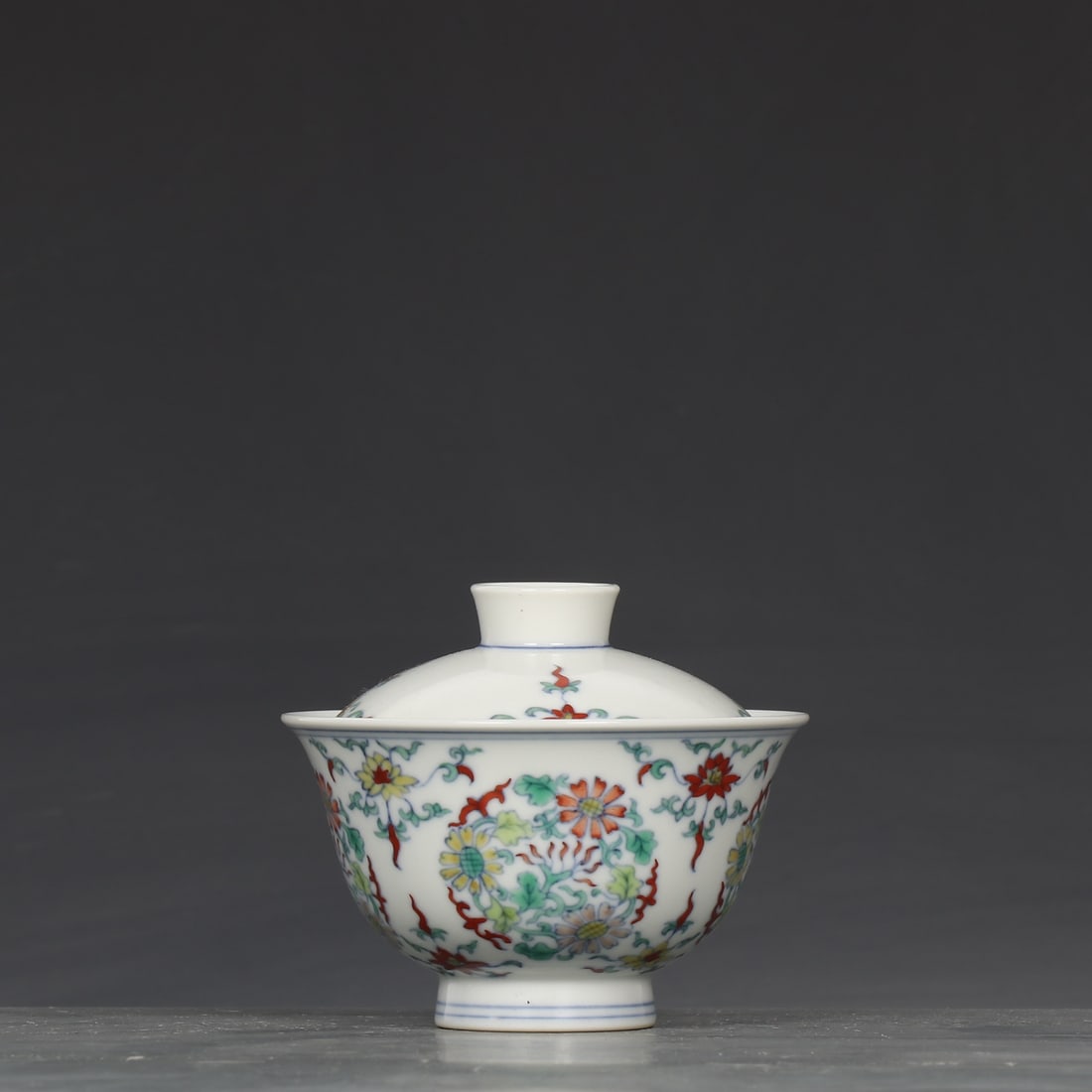A Exquisite Doucai Flower Pattern Cup - 2