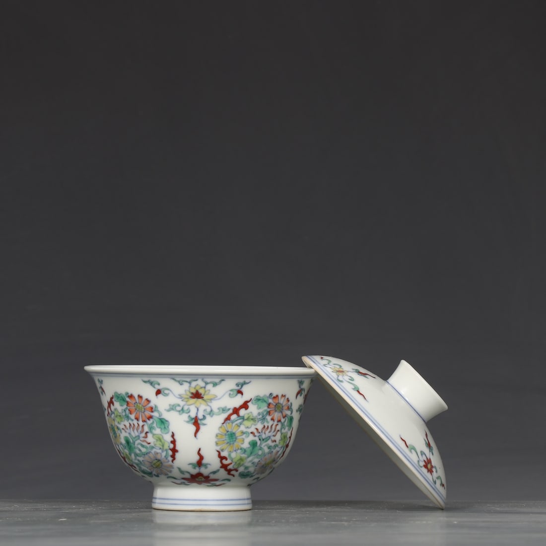 A Exquisite Doucai Flower Pattern Cup - 4