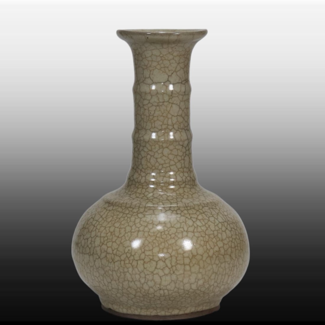 A Exquisite Ge yao Beige Glazed String Pattern Vase: A Exquisite Ge yao Beige Glazed String Pattern Vase,Song Dynasty, China,Size:8.5in 哥窑米黄釉弦纹瓶,中国宋代