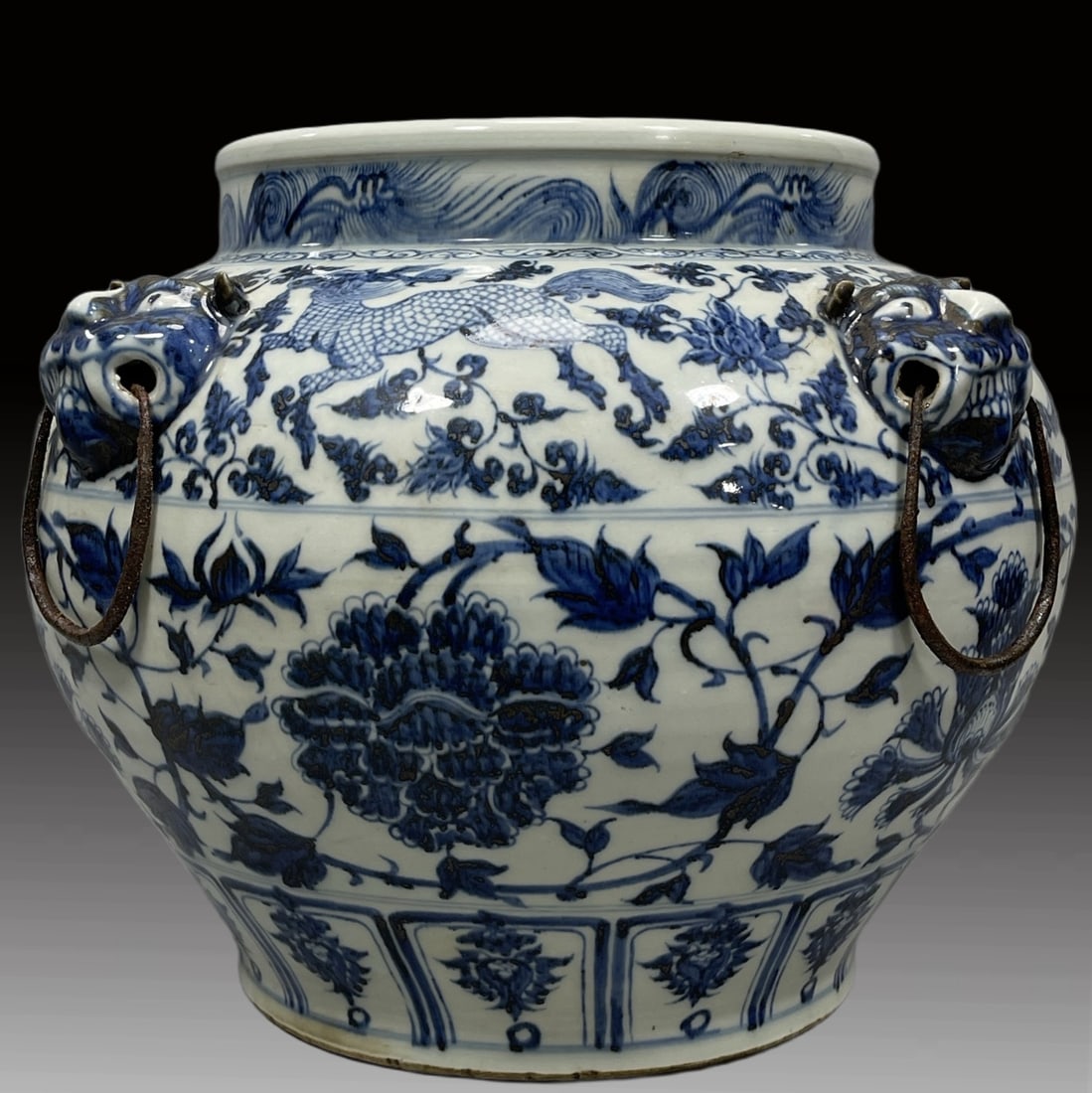A Exquisite Blue and White Lotus Pattern Jar - 3