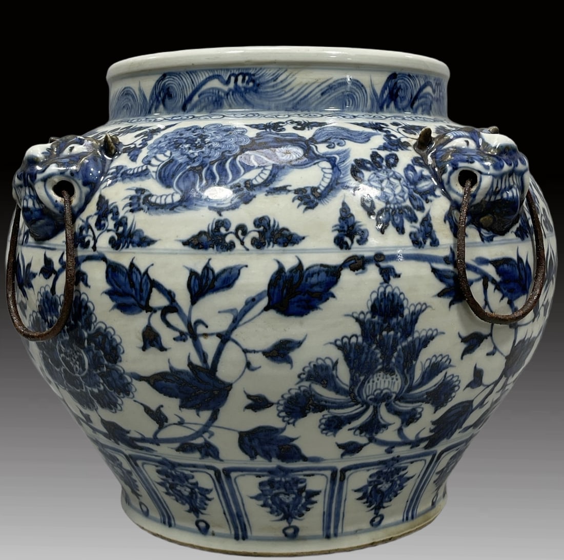 A Exquisite Blue and White Lotus Pattern Jar - 4