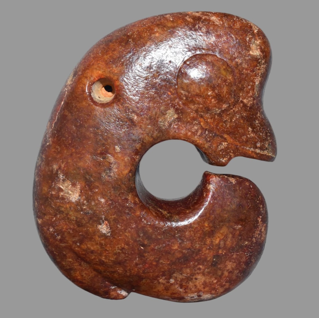 A Exquisite Hemoyu Pig Dragon: A Exquisite Hemoyu Pig Dragon,Ancient Time, China,Size:4.1inx5in,Weight:610g 河磨玉猪龙,远古时期