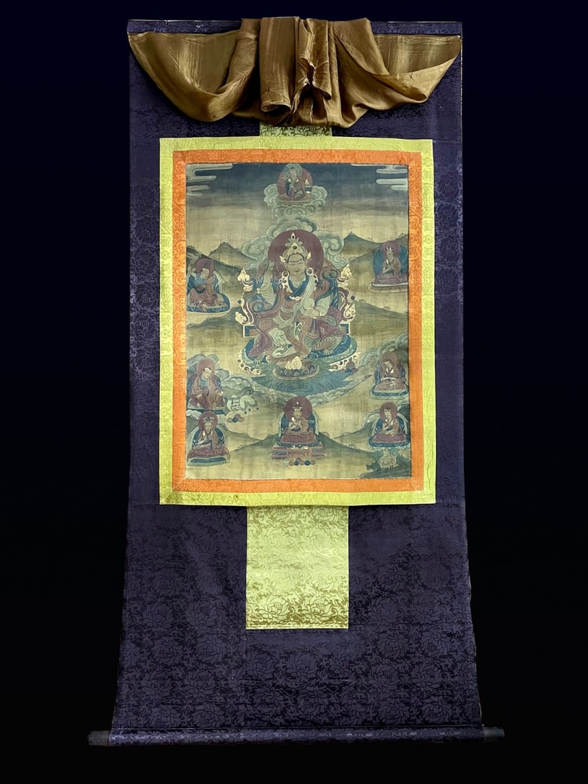 A Exquisite Padma Sambhava Thangka: A Exquisite Padma Sambhava Thangka,Qing Dynasty, China,Size:60.2inx30.3in 莲花生大士唐卡,中国清代