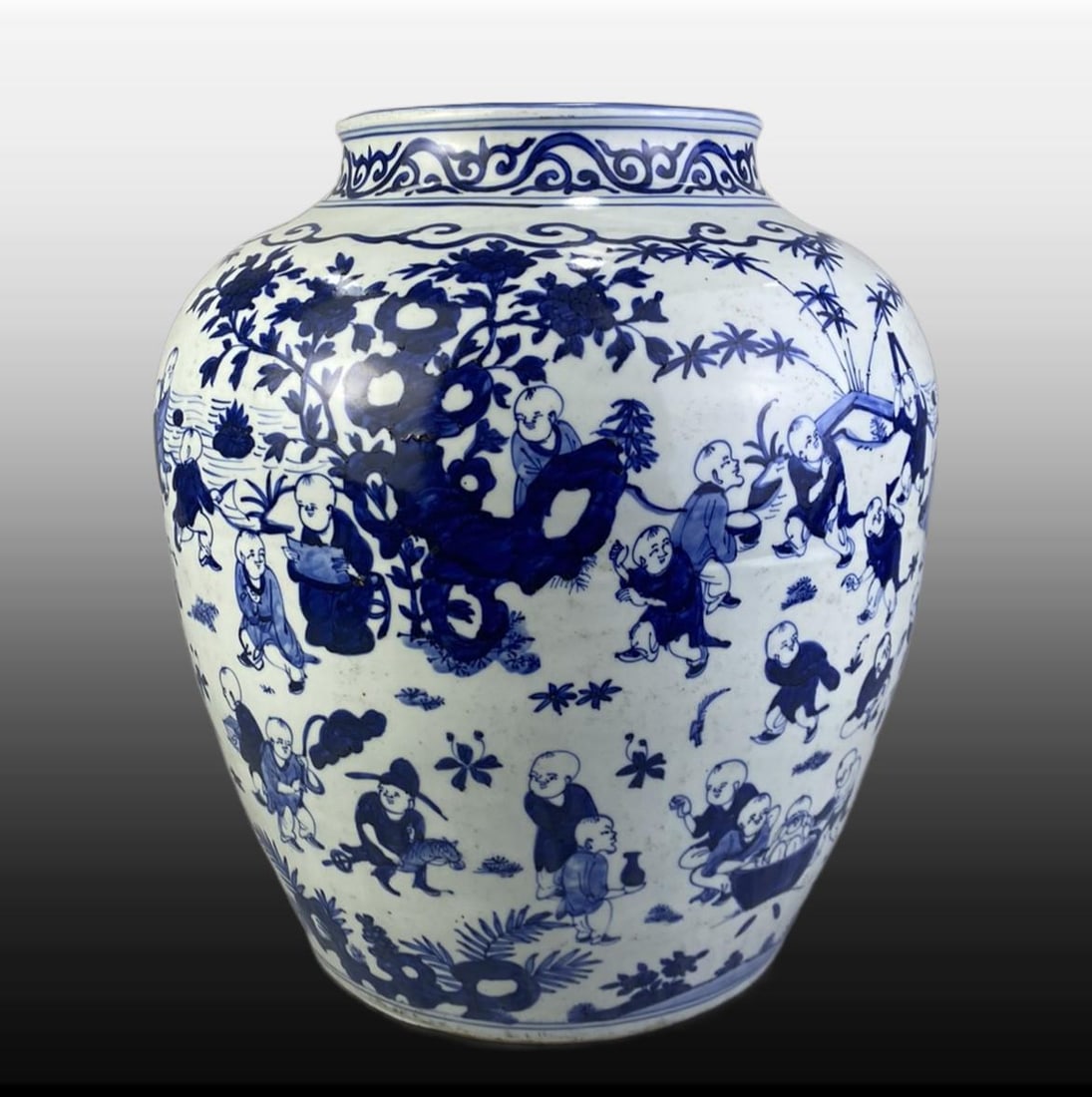 Blue and White Figures Pattern Jar - 3