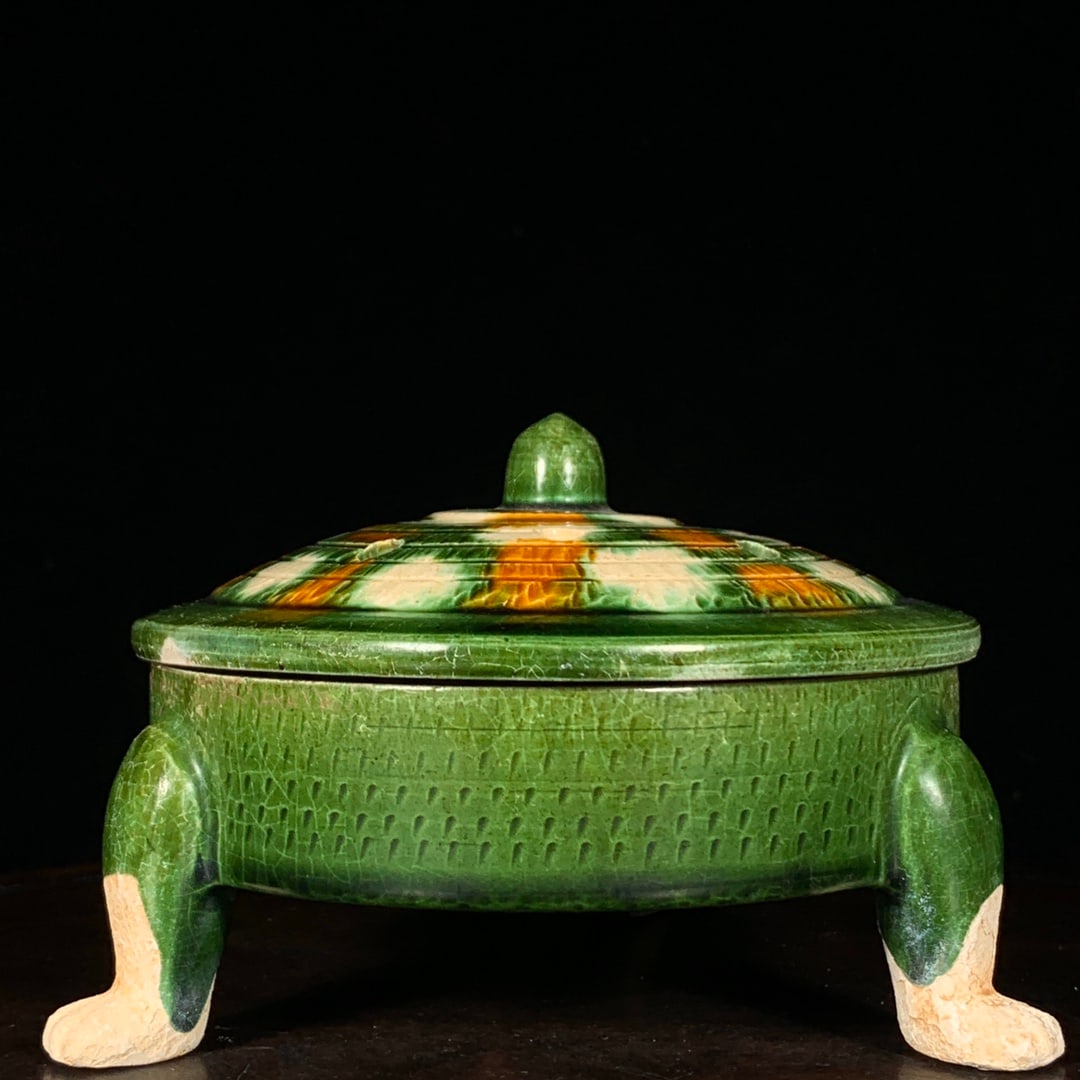A Exquisite Tang Tri-Color Glazed Pottery Tripod Censer: A Exquisite Tang Tri-Color Glazed Pottery Tripod Censer,Tang Dynasty, China,Size:3.5inx5.1in 唐三彩三足香炉,中国唐代
