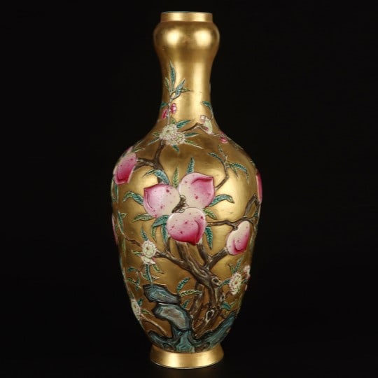 A Exquisite Enamel Gold Ground Peach Pattern Vase: A Exquisite Enamel Gold Ground Peach Pattern Vase,Qing Dynasty, China,Qianlong Four-character Mark,Size:12.4inx5.5in