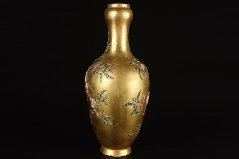 A Exquisite Enamel Gold Ground Peach Pattern Vase - 5