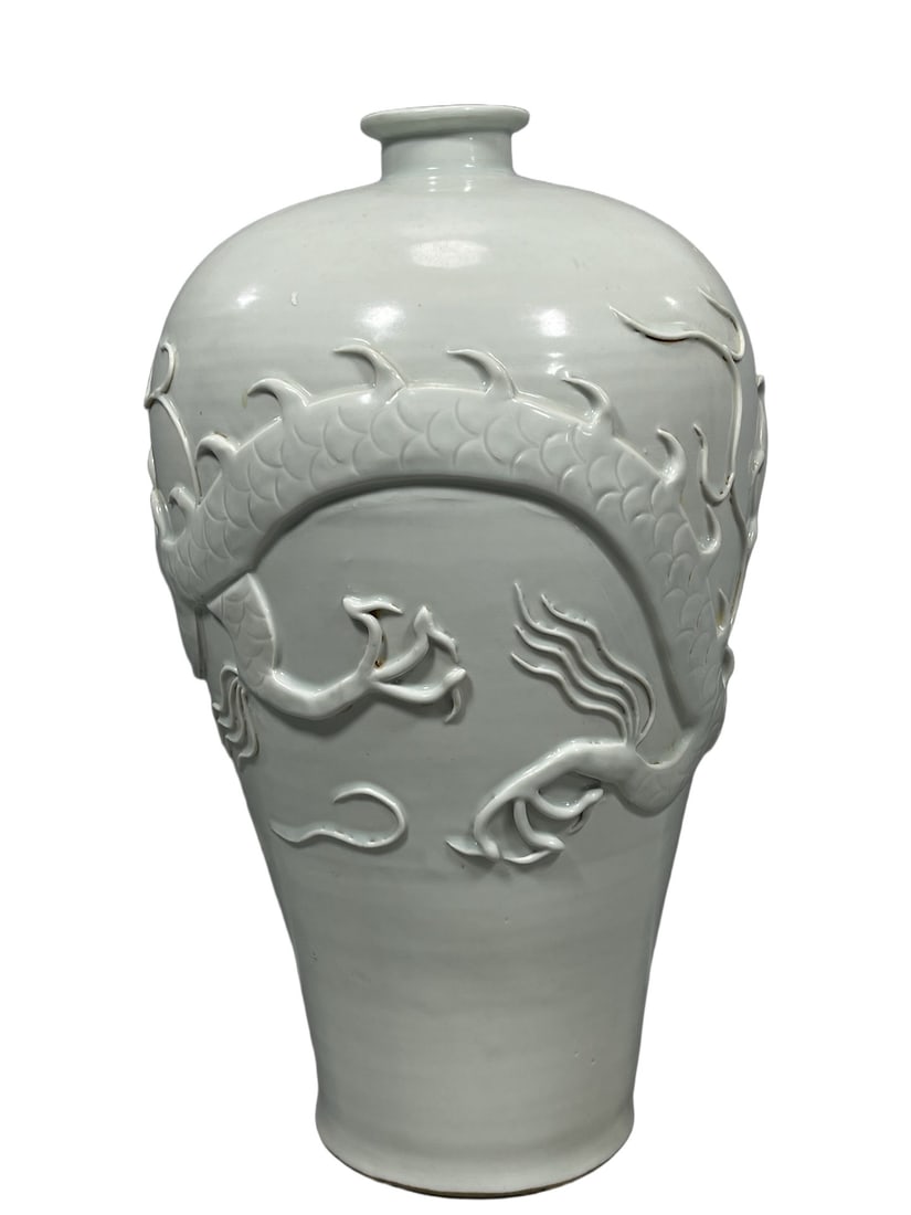 A Exquisite White Glazed Dragon Pattern Vase - 2