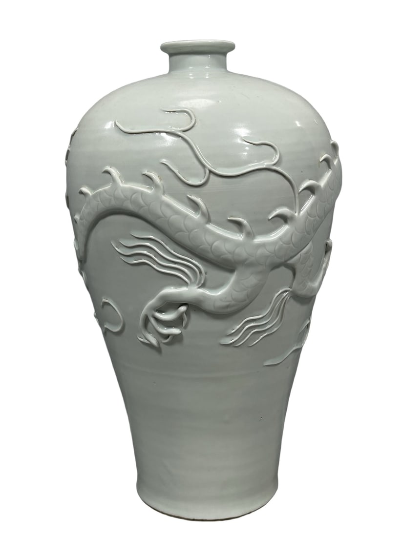 A Exquisite White Glazed Dragon Pattern Vase - 3