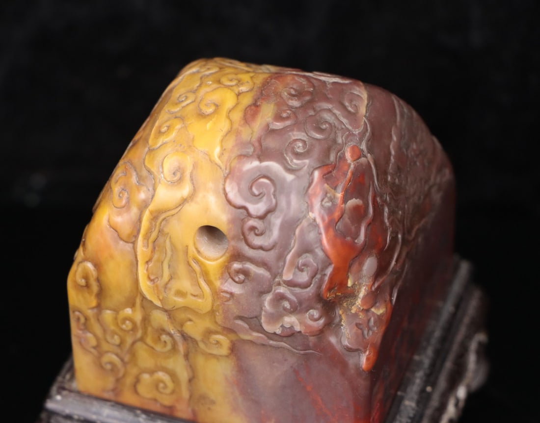 A Exquisite Shoushan Stone Auspicious Cloud Pattern Seal - 8
