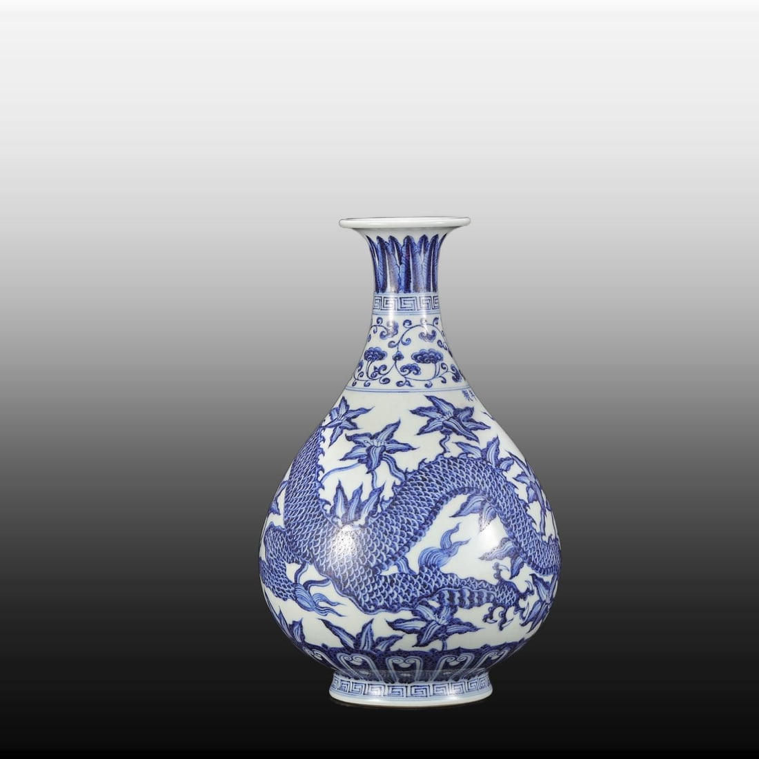 A Exquisite Blue and White Lotus Pattern Dragon Pattern Vase - 8