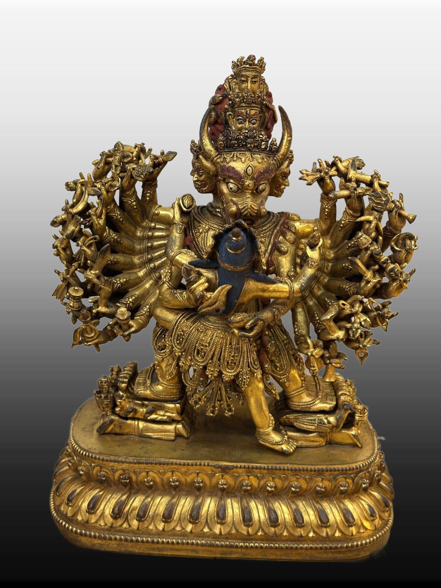 A Exquisite Gilt Bronze Vajra Ornament: A Exquisite Gilt Bronze Vajra Ornament,Ming Dynasty, China,Size:9.8in 铜鎏金金刚摆件,中国明代