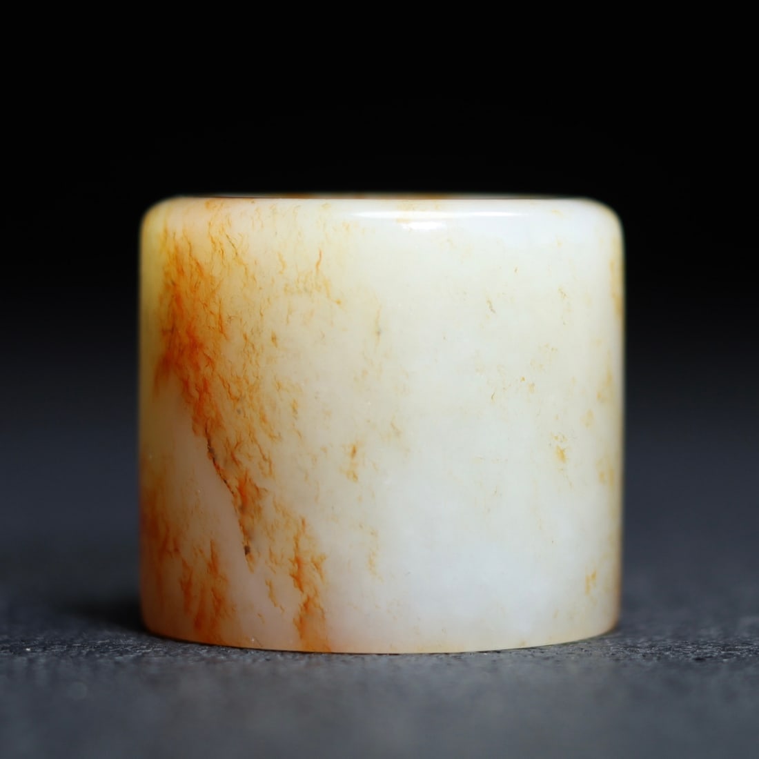 A Exquisite Hotan Jade Thumb Ring - 2