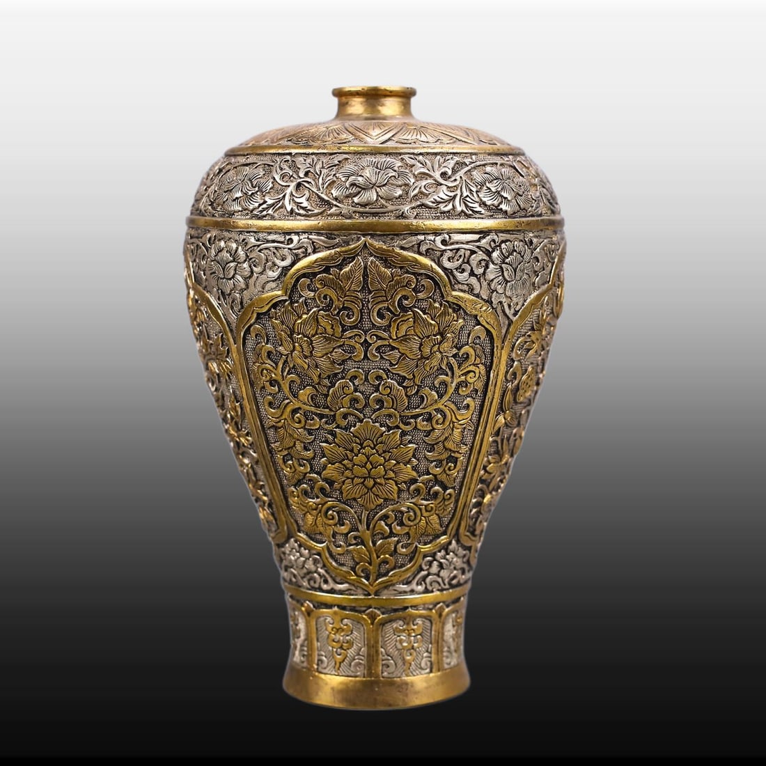 A Exquisite Gold and Silver-Inlaid Bronze Flower Pattern Vase: A Exquisite Gold and Silver-Inlaid Bronze Flower Pattern Vase,Qing Dynasty, China,Qianlong Four-character Mark,Size:6.3inx3.9in(PlumVase),Weight:565g
