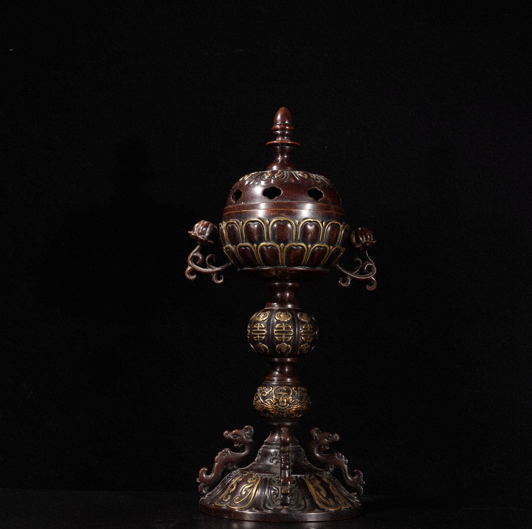 A Exquisite Red Copper Gilt Bronze Censer: A Exquisite Red Copper Gilt Bronze Censer,Ming Dynasty, China,Xuande Six-character Mark,Size:12.8inx3.9in,Weight:3540g 紫铜鎏金炉,中国明代,宣