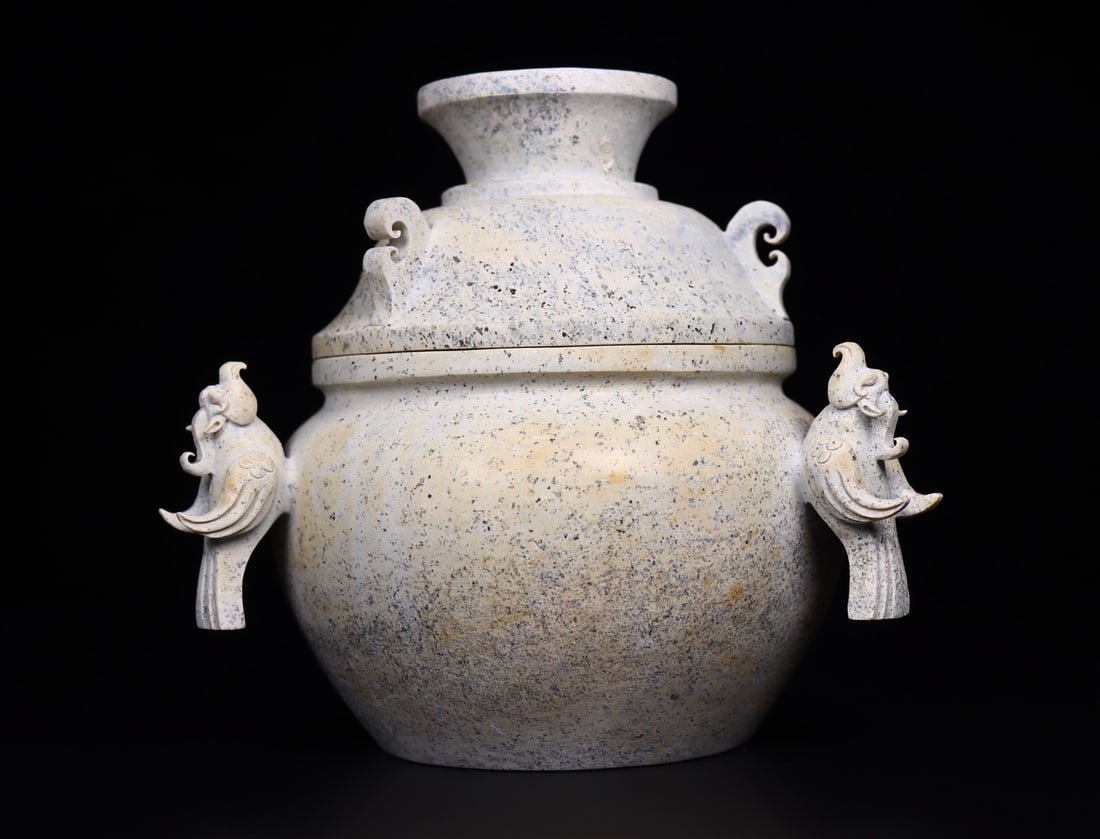 A Exquisite Hotan Jade Bird-Ears Jar: A Exquisite Hotan Jade Bird-Ears Jar,Han Dynasty, China,Size:5.7inx5.5inx5.7in,Weight:777g 和田玉鸟耳罐,中国汉代