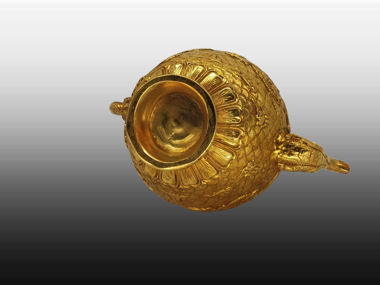 A Exquisite Gilt Bronze Dragon Pattern Ewer - 7