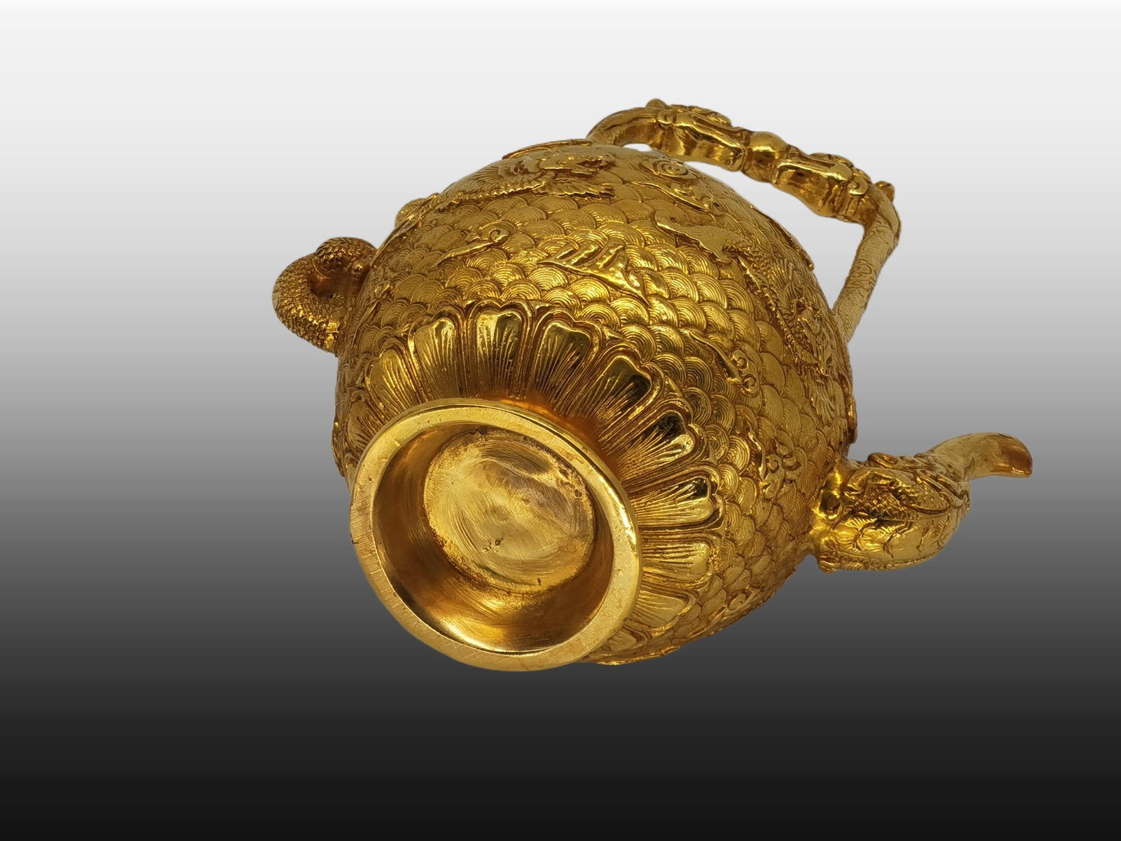 A Exquisite Gilt Bronze Dragon Pattern Ewer - 8
