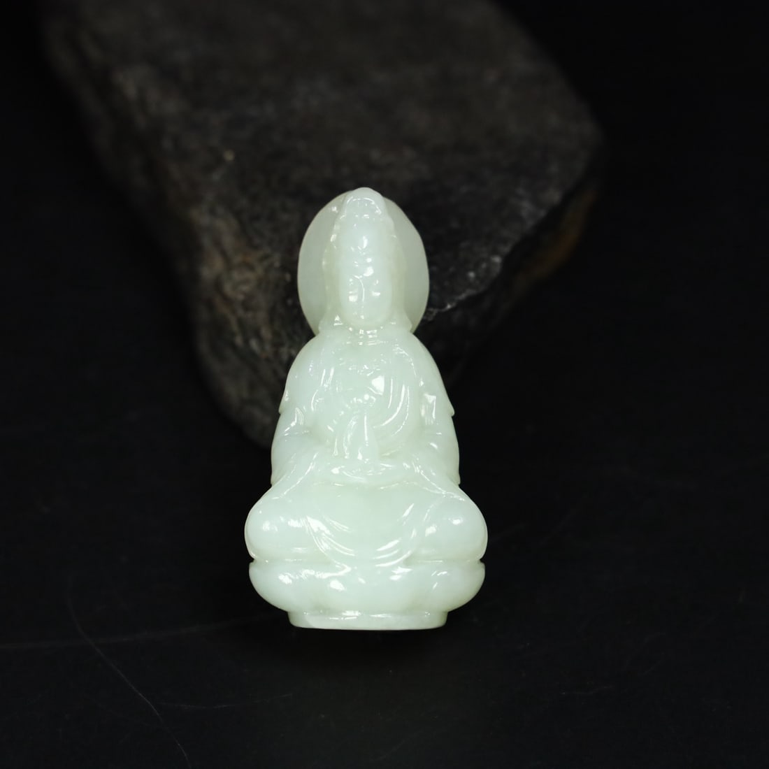 A Exquisite Hotan Jade Statue of Avalokitesvara Handheld Carving (1 of 8)