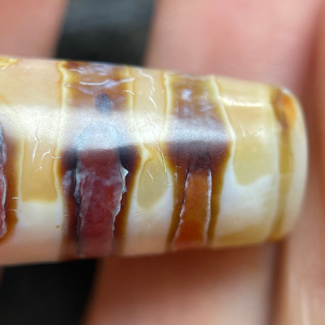 A Exquisite One Eye Dzi bead - 11