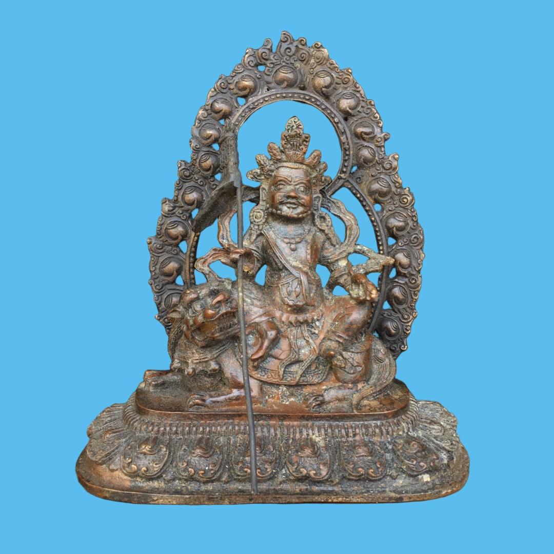 A Exquisite Copper-Bodied Buddha statue Ornament: A Exquisite Copper-Bodied Buddha statue Ornament,Ming Dynasty, China,Size:7.9inx7.1in,Weight:1120g 铜制佛像摆件,中国明代
