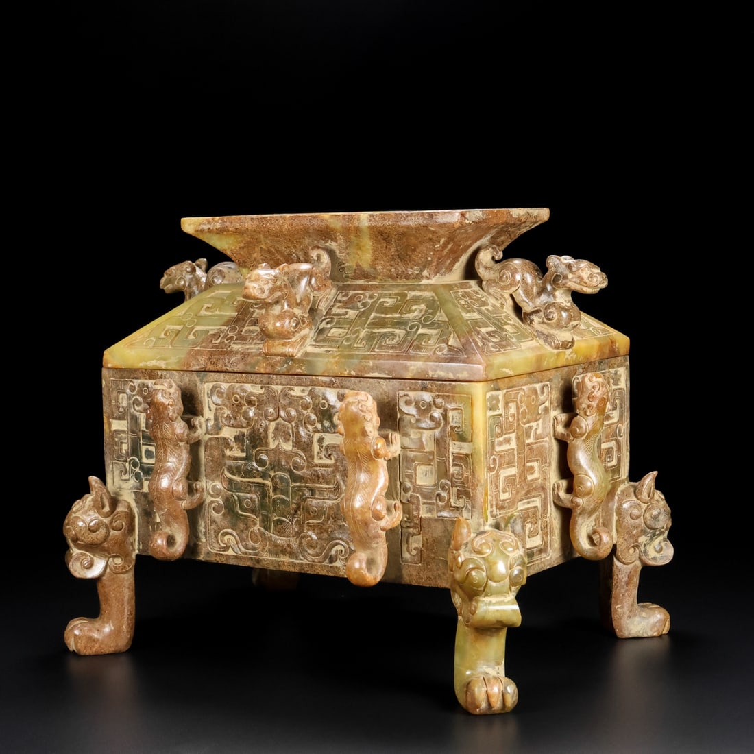 A Exquisite Hotan Jade Auspicious Beast Box - 3