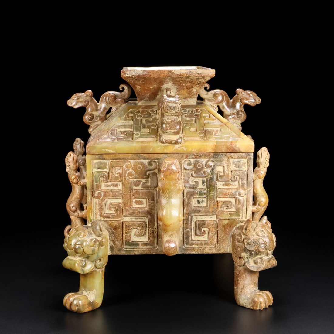 A Exquisite Hotan Jade Auspicious Beast Box - 4