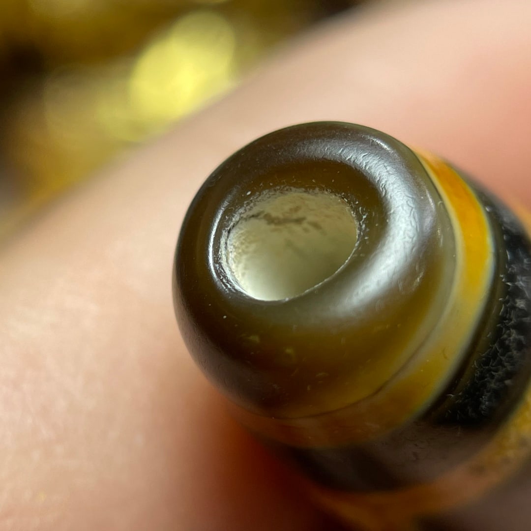 A Exquisite Tiger Tooth Dzi bead - 4