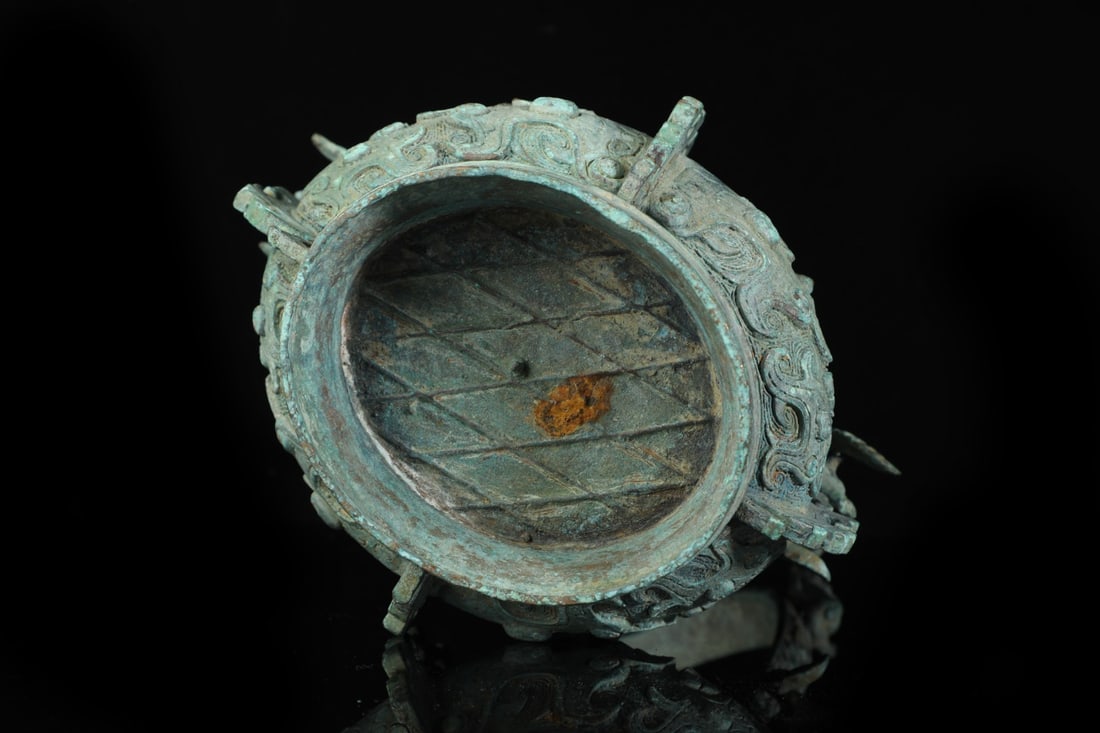 A Exquisite Bronze Beast-Face Pattern Censer - 7