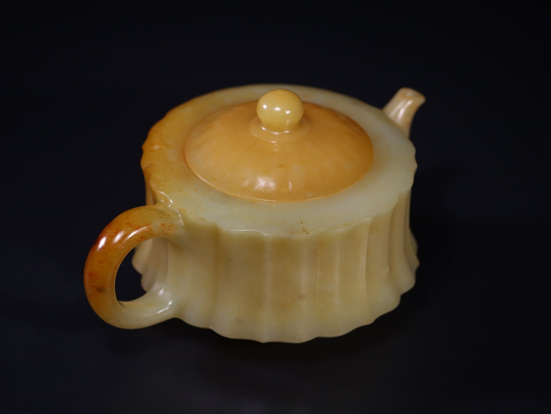 A Exquisite Hotan Jade Teapot - 5