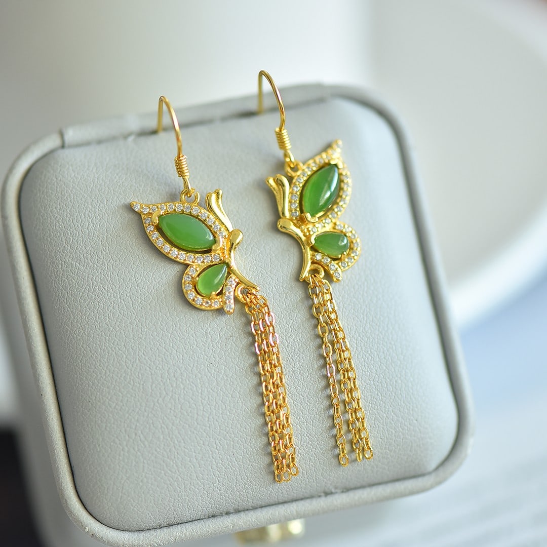 A pair of Exquisite Silver Inlaid Hotan Jasper Butterfly-shaped Earring: A pair of Exquisite Silver Inlaid Hotan Jasper Butterfly-shaped Earring,Size:0.2inx0.3in