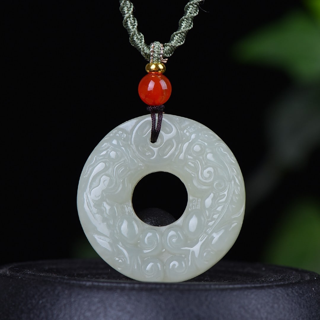 A Exquisite Hotan Jade Auspicious Beast Pattern Pendant: A Exquisite Hotan Jade Auspicious Beast Pattern Pendant,Size:1.3inx1.3in 和田玉貔貅纹吊坠