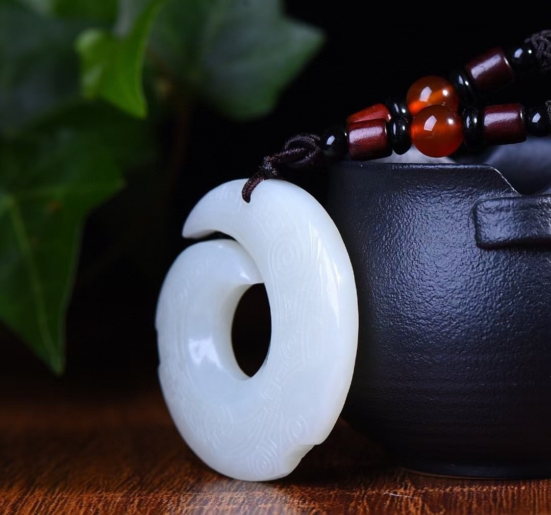 A Exquisite Hotan Jade Pendant - 4