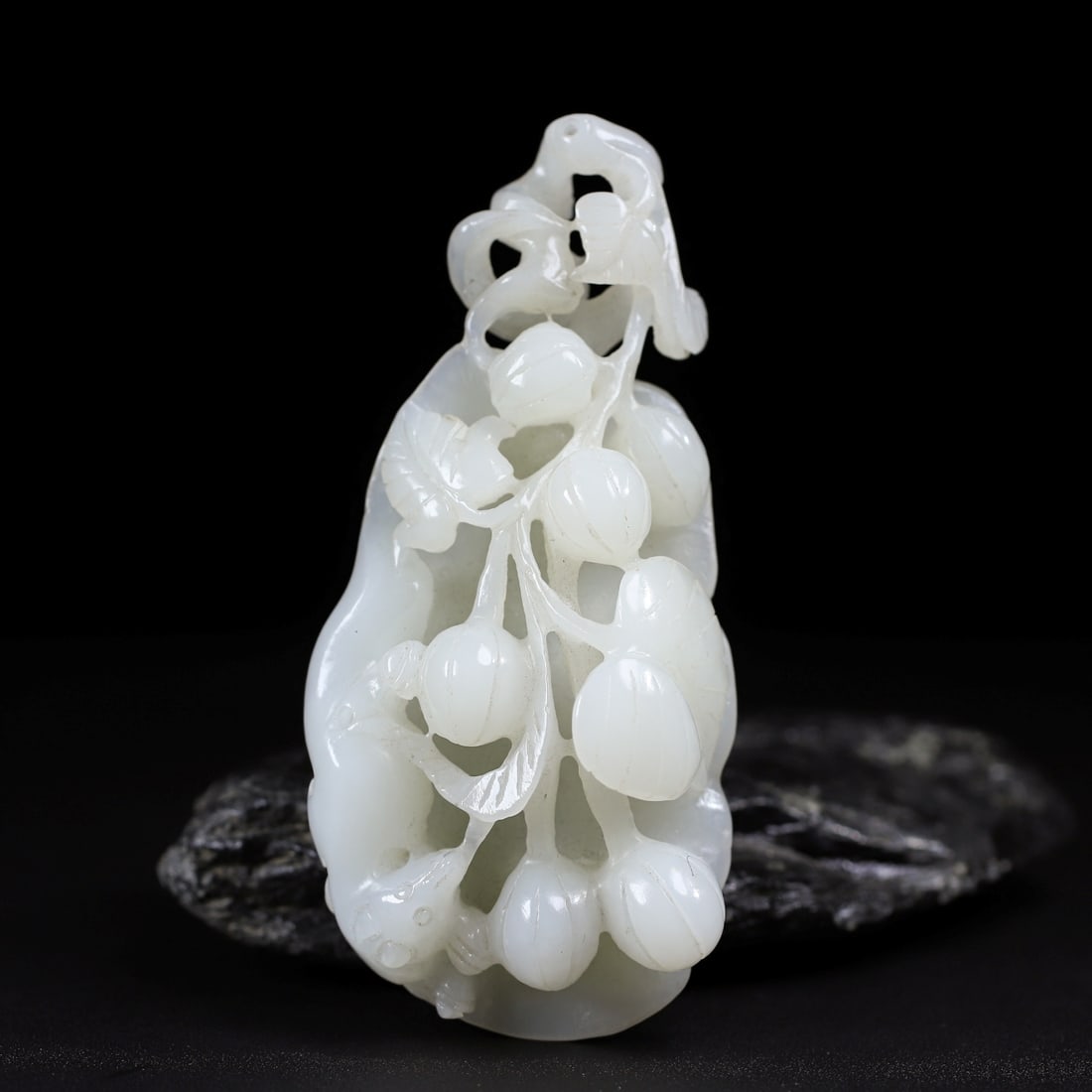 A Exquisite Hotan Jade Squirrel Ornament - 2