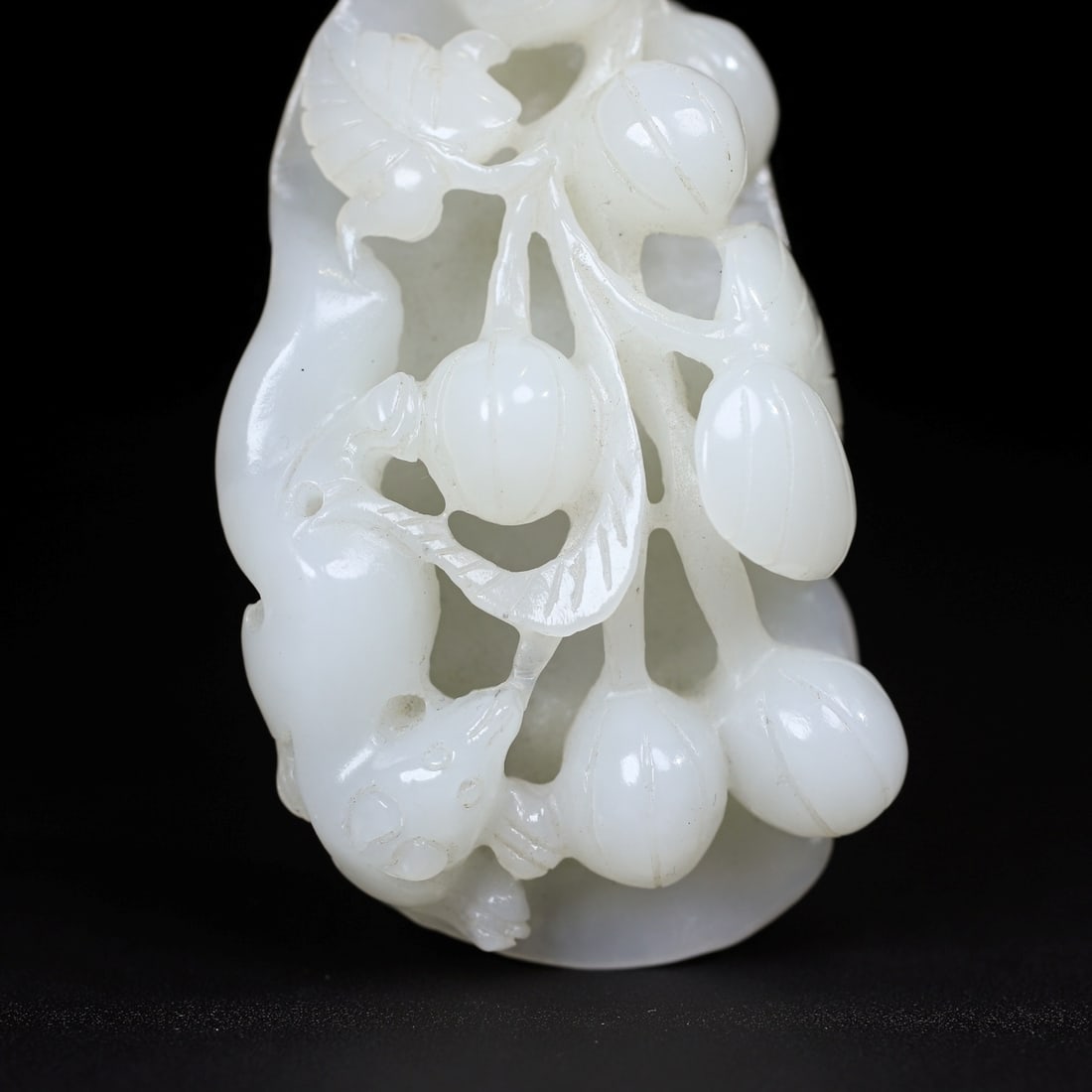 A Exquisite Hotan Jade Squirrel Ornament - 8
