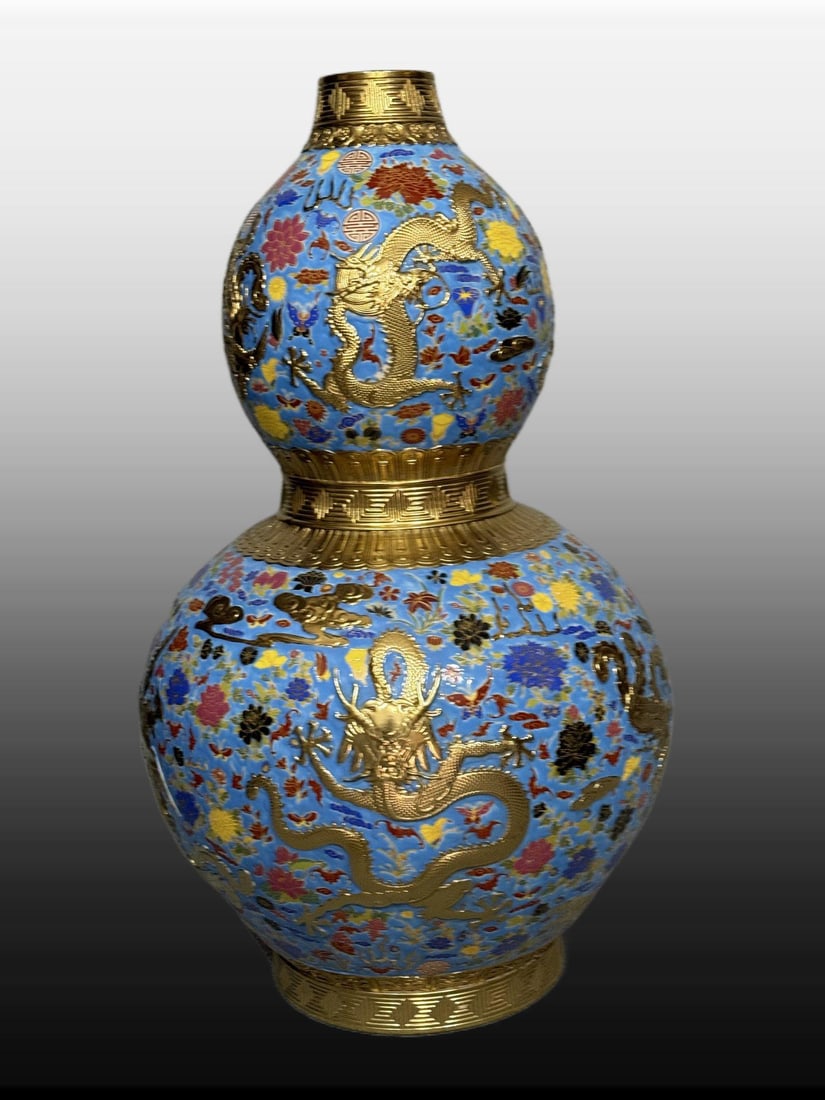 A Exquisite Blue Ground Painted Gold Dragon Pattern Gourd-Shaped Vase: A Exquisite Blue Ground Painted Gold Dragon Pattern Gourd-Shaped Vase,Qing Dynasty, China,Qianlong Six-character Mark,Size:24.4inx15in