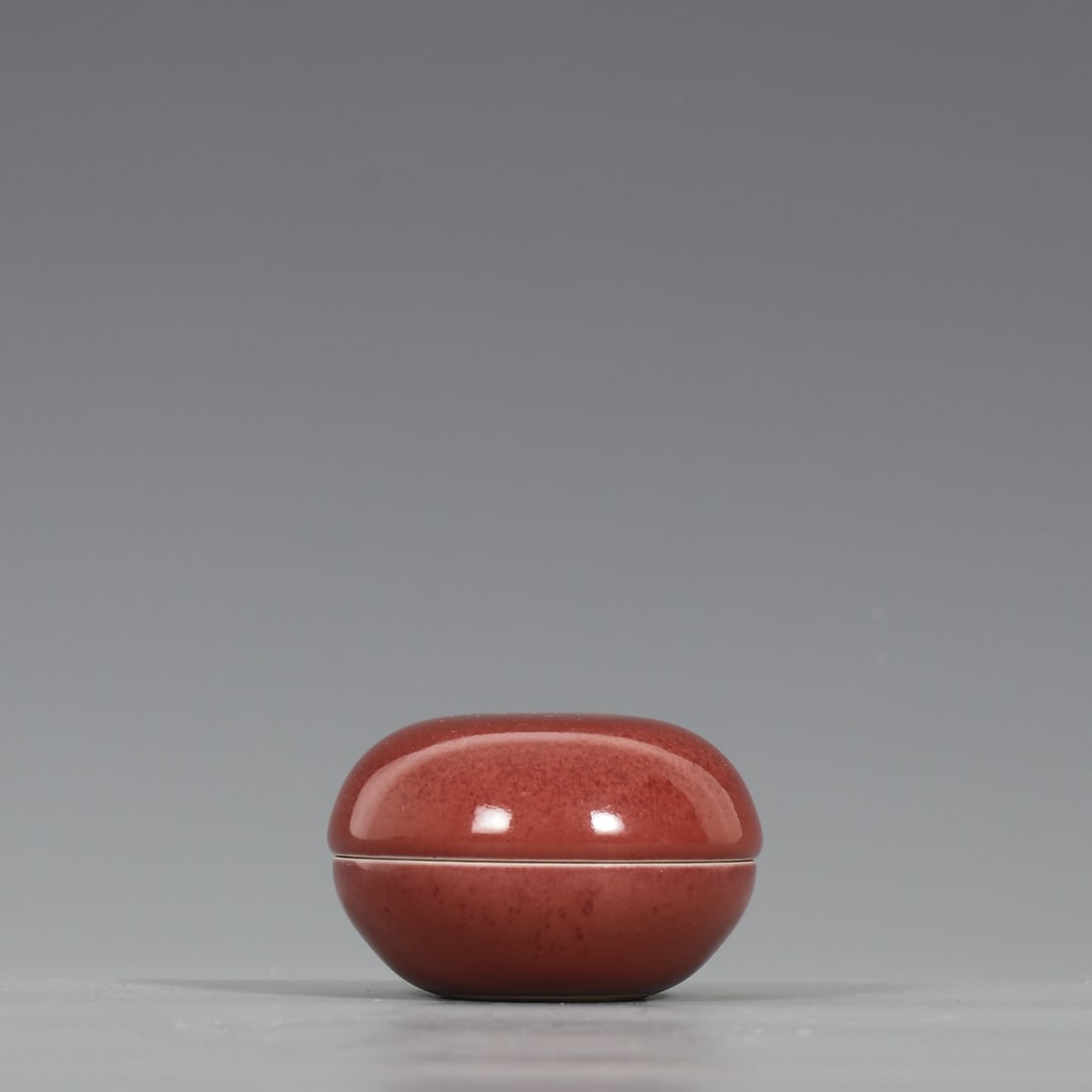 A Exquisite PeachBloom-Glazed Seal Box - 2