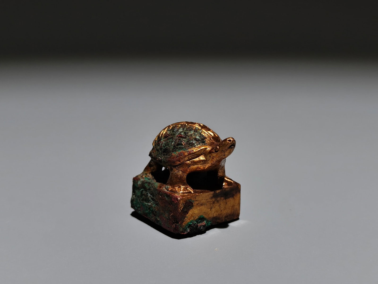 A Exquisite Gilt Bronze Turtle Seal - 2