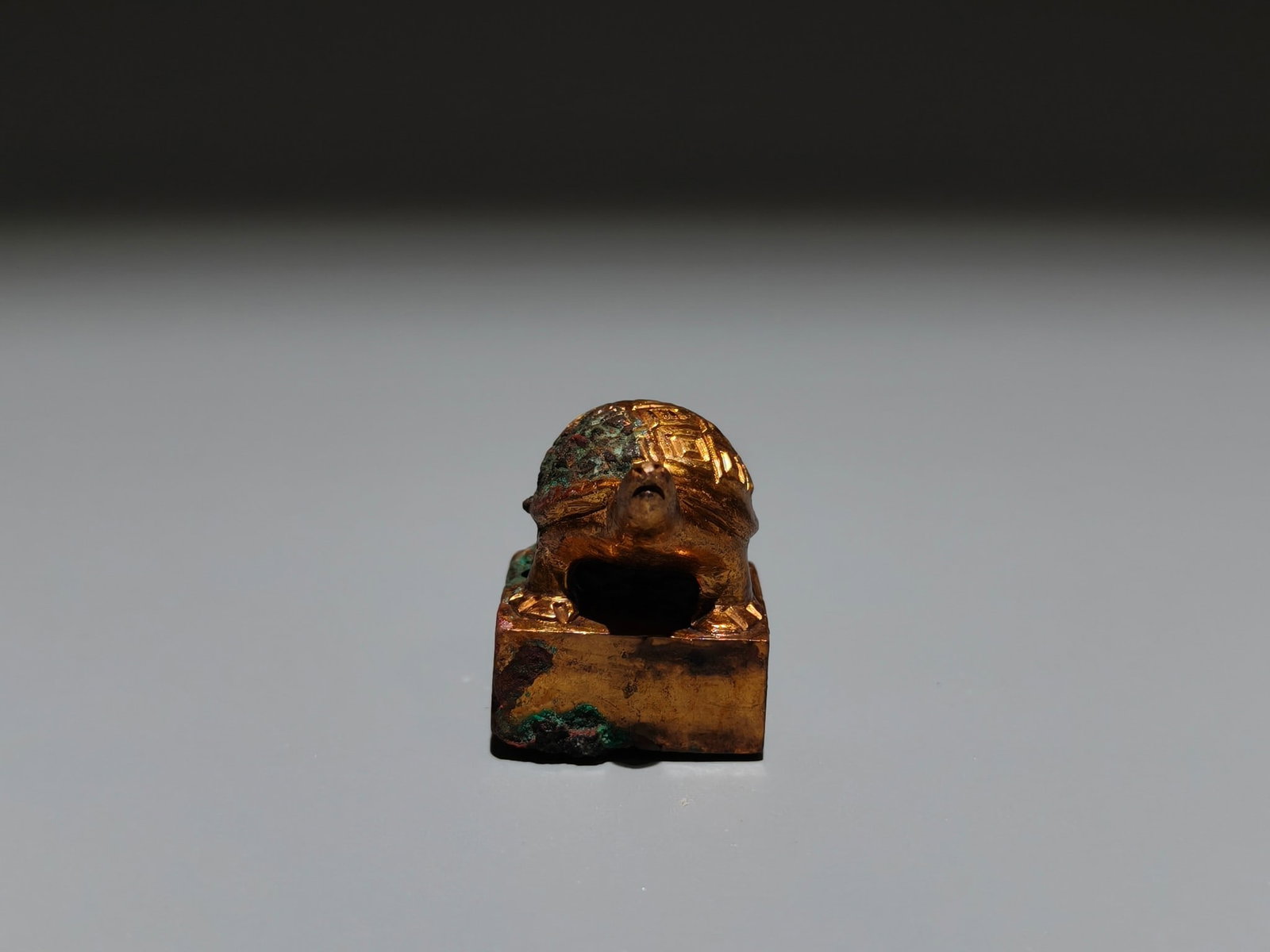 A Exquisite Gilt Bronze Turtle Seal - 3