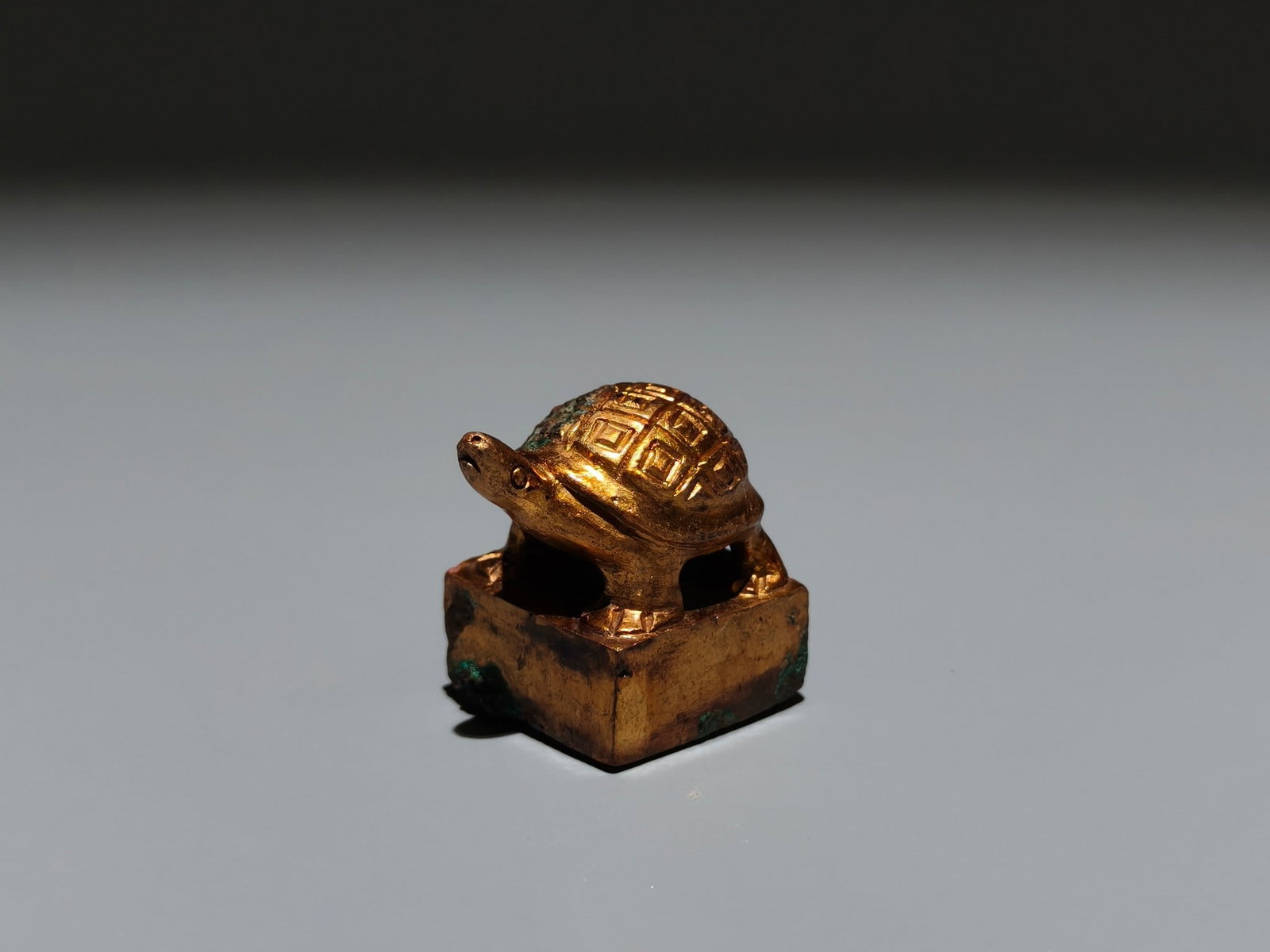 A Exquisite Gilt Bronze Turtle Seal - 4