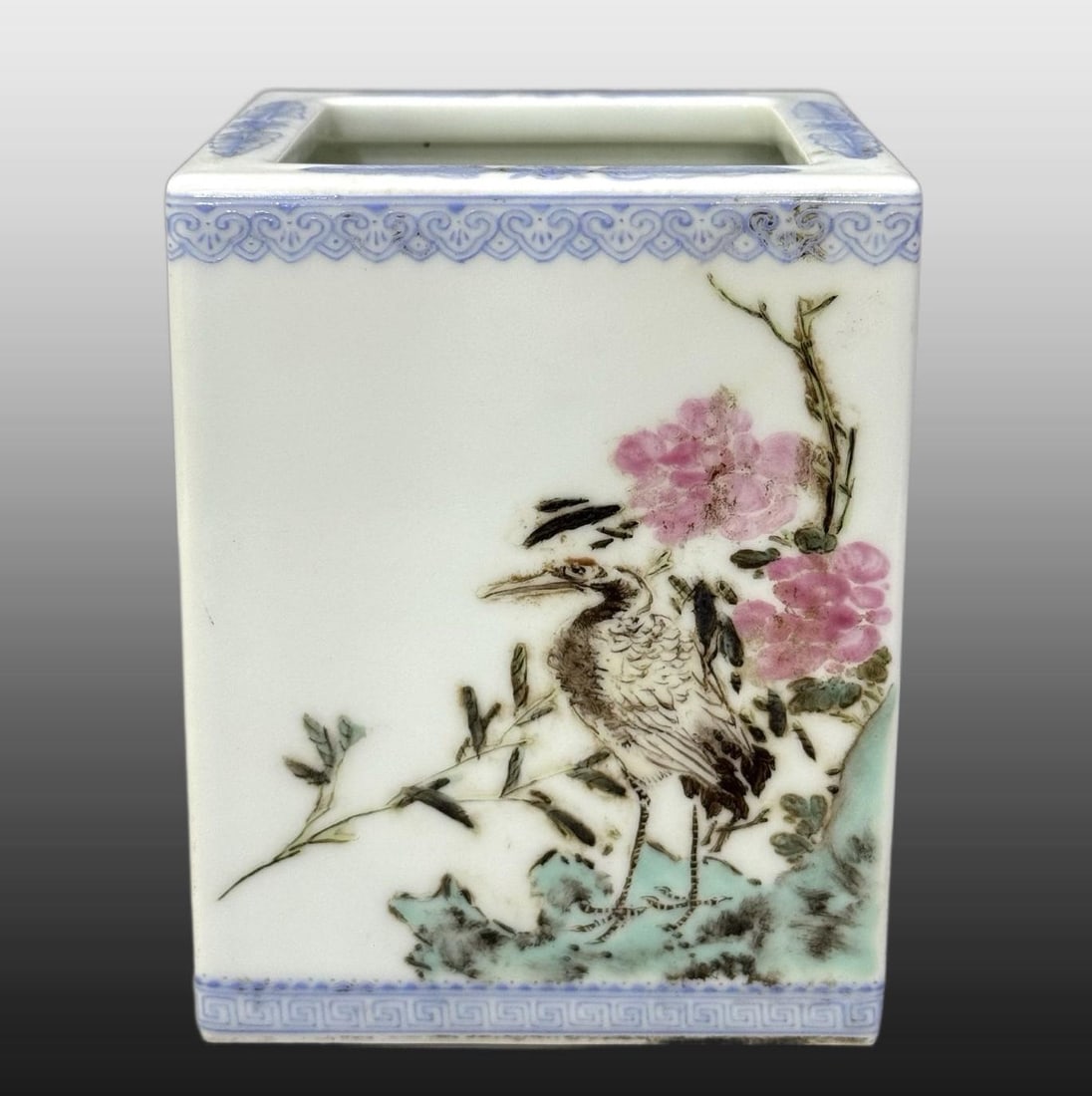 A Exquisite Famille-Rose Flower and Bird Pattern Brush Pot: A Exquisite Famille-Rose Flower and Bird Pattern Brush Pot,Republic of China,With Mark,Size:5.5inx4.3in 粉彩花鸟纹笔筒,民国,带款