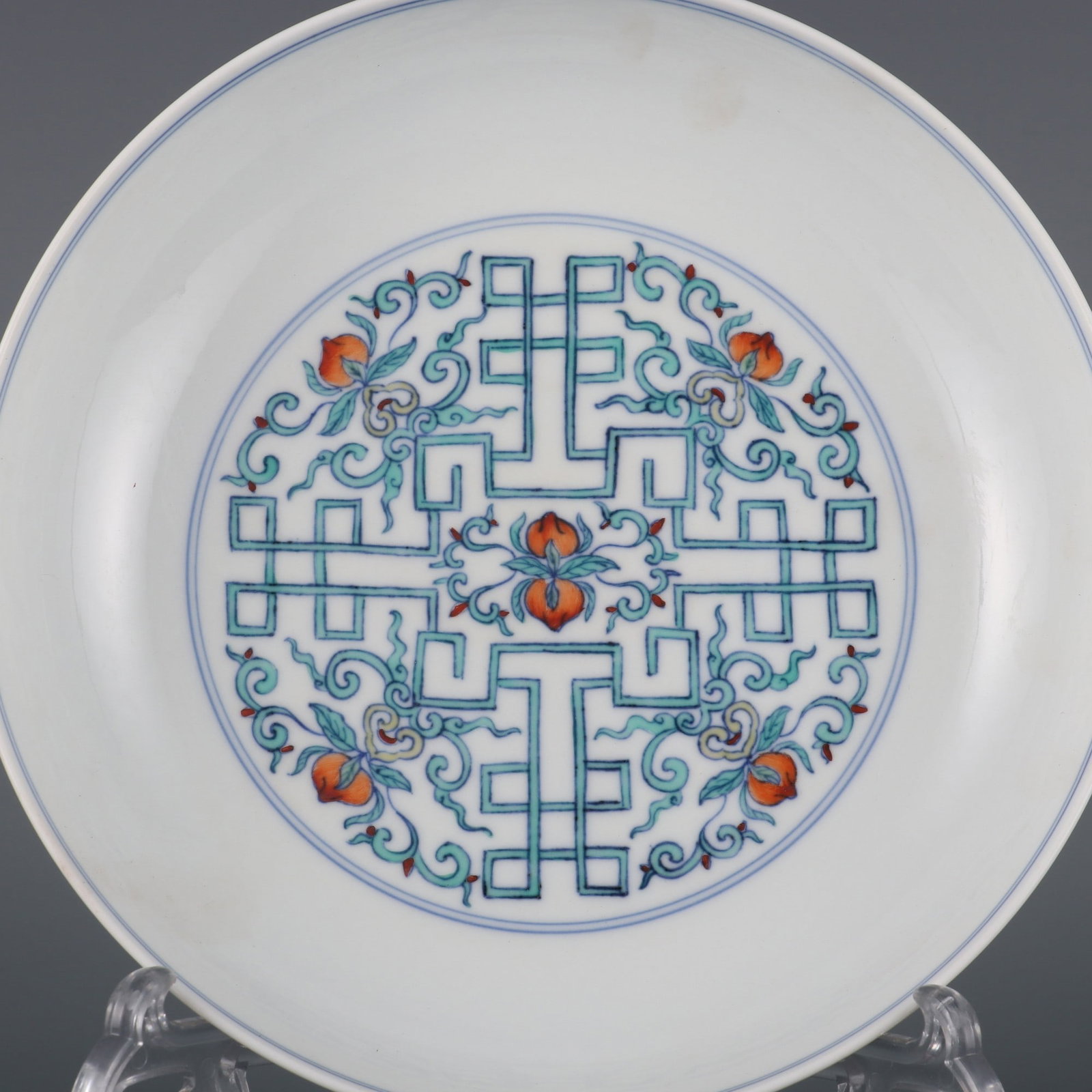 A Exquisite Doucai Peach Pattern Plate - 2