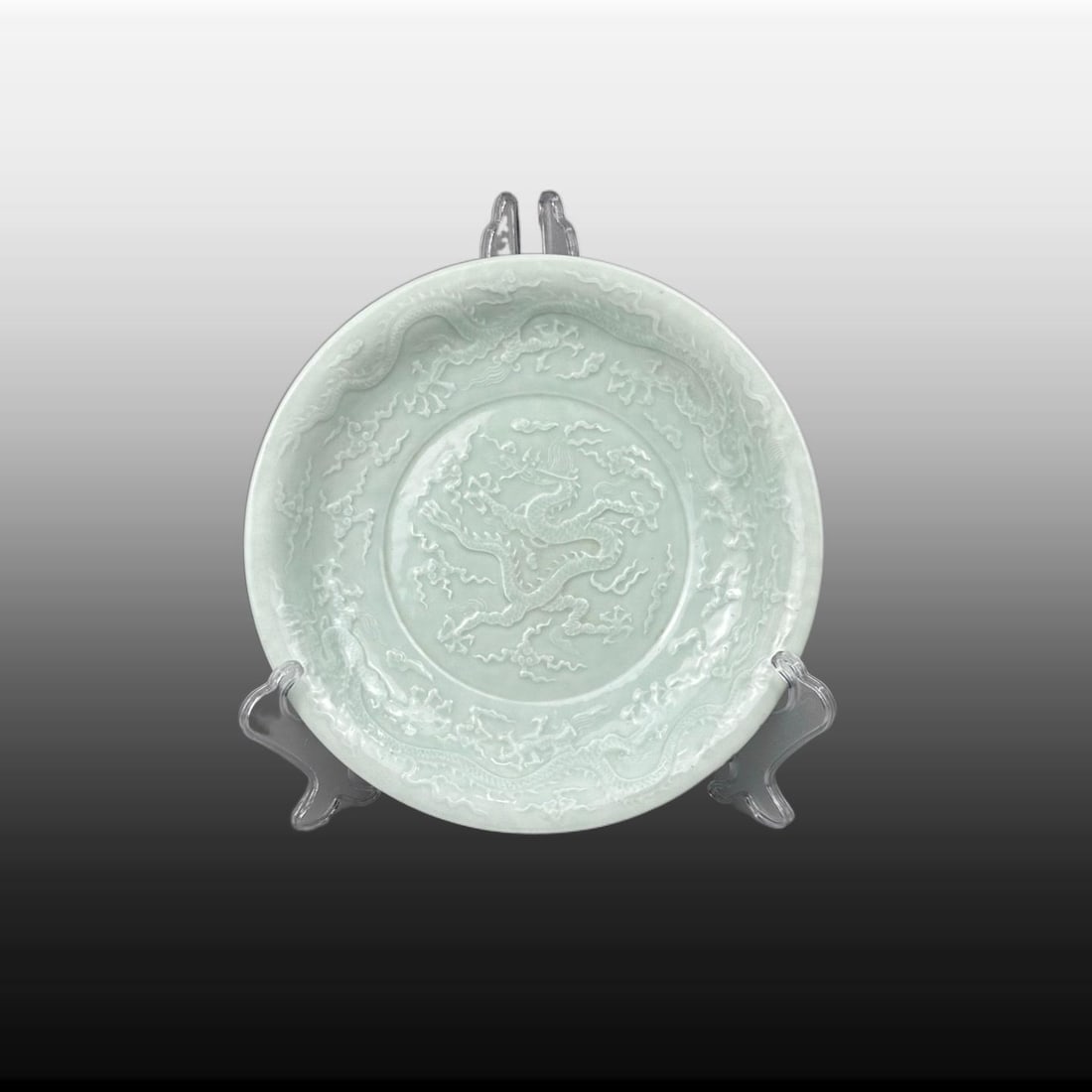 White Glaze Dragon Pattern Plate: White Glaze Dragon Pattern Plate,Ming Dynasty, China,Size:2.3inx10.5in 白釉龙纹盘,中国明代